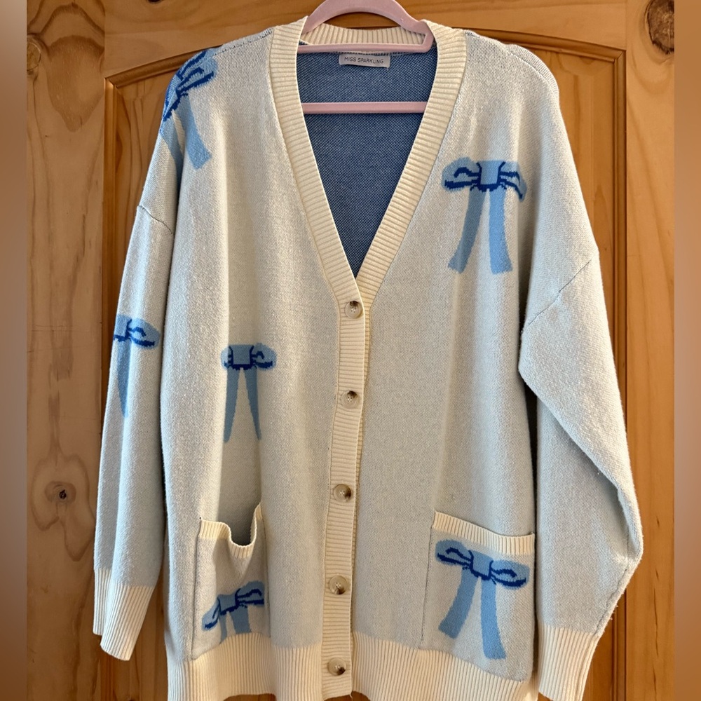 Oversized bow cardigan! Super soft!